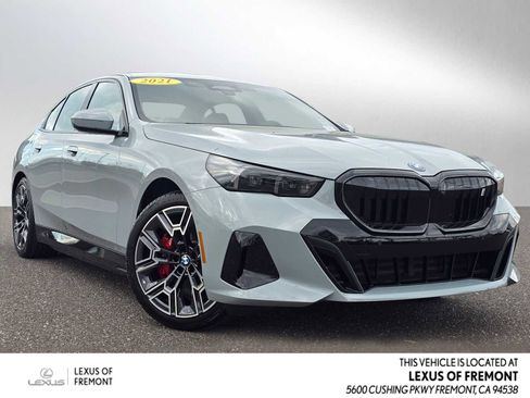 Used 2026 BMW i5 eDrive40 w/ M Sport Package image 1