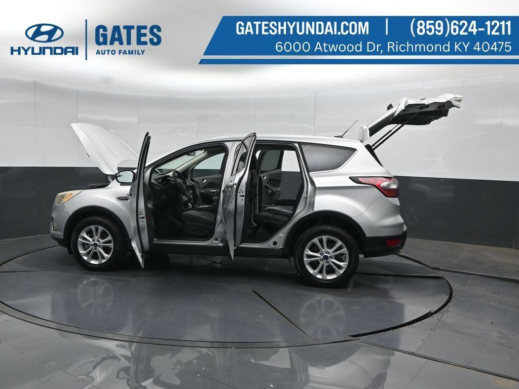 Used 2017 Ford Escape SE AWD/4WD image 54