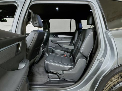 Used 2025 Buick Enclave Preferred image 23