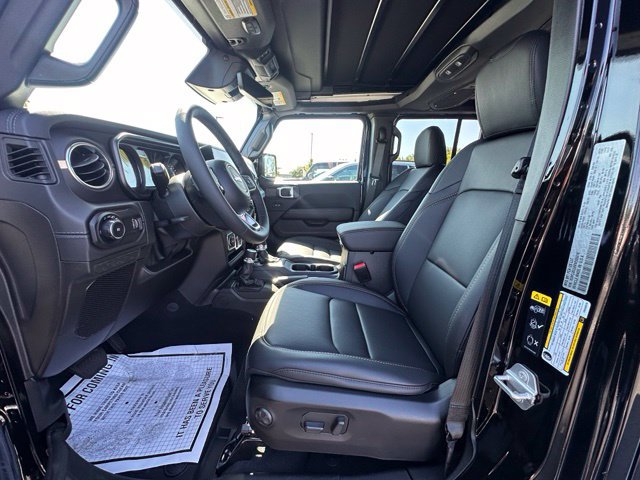 New 2027 Jeep Wrangler Unlimited Sahara AWD/4WD image 25