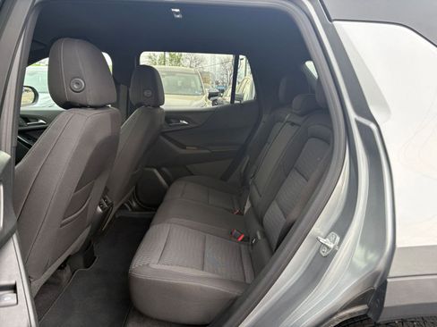 Used 2025 Chevrolet Equinox LT FWD image 25