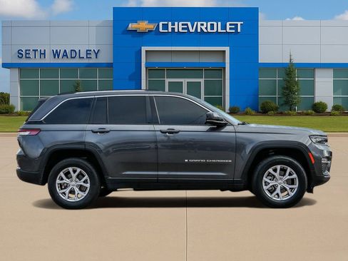 Used 2022 Jeep Grand Cherokee Limited AWD/4WD image 47