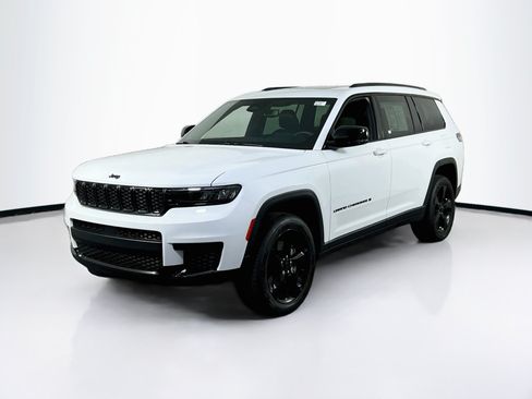 Used 2023 Jeep Grand Cherokee L Laredo AWD/4WD image 1