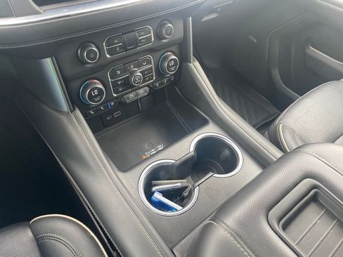 Used 2023 Chevrolet Suburban Premier RWD image 18