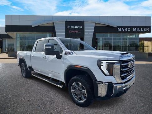 Used 2025 GMC Sierra 2500 SLT AWD/4WD image 1