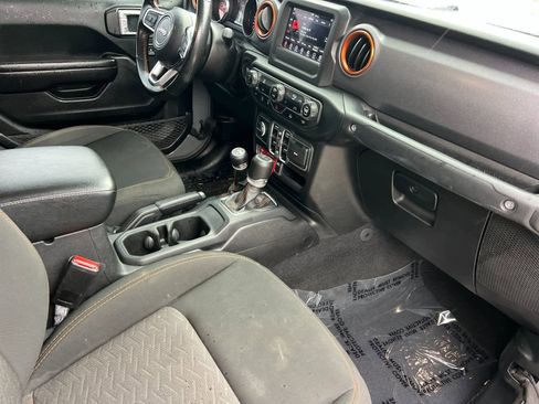 Used 2021 Jeep Gladiator Mojave image 16