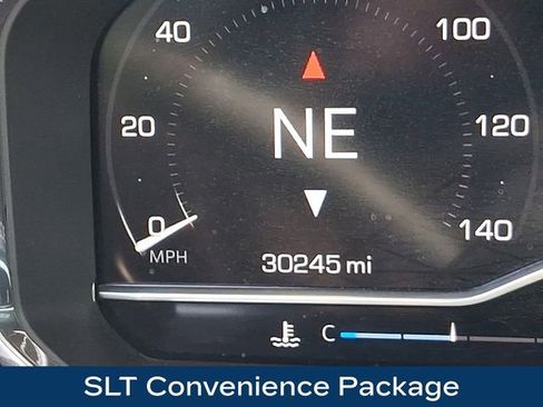 Used 2023 GMC Sierra 1500 SLT w/ SLT Premium Plus Package AWD/4WD image 6