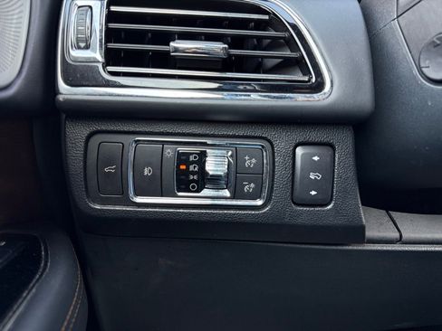 Used 2022 Lincoln Navigator Black Label image 13