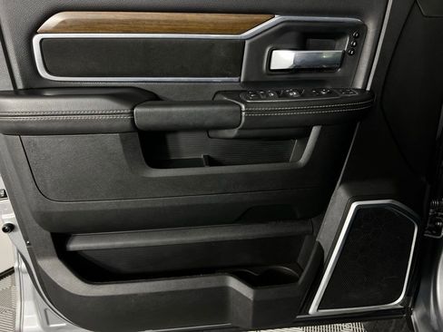 Used 2024 RAM 2500 Laramie image 25
