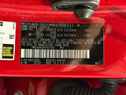 Certified 2023 Toyota Corolla Cross XLE image 30