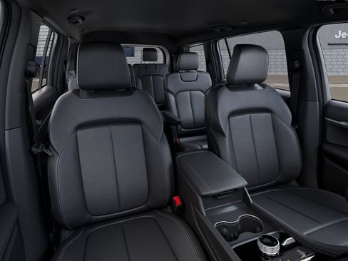 New 2025 Jeep Grand Cherokee L Limited w/ Black Appearance Package AWD/4WD image 16
