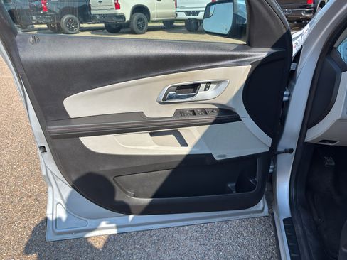 Used 2014 Chevrolet Equinox LTZ AWD/4WD image 30