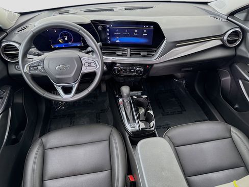 Used 2025 Chevrolet Trax ACTIV w/ Driver Confidence Package image 24