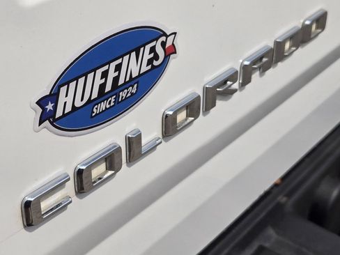 Used 2022 Chevrolet Colorado LT w/ Fleet Safety Package RWD image 10
