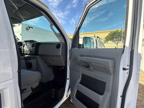 Used 2013 Ford E-150 and Econoline 150 w/ PWR Group image 18