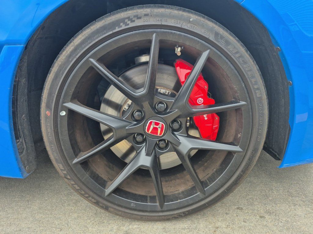 Used 2025 Honda Civic Type R image 16