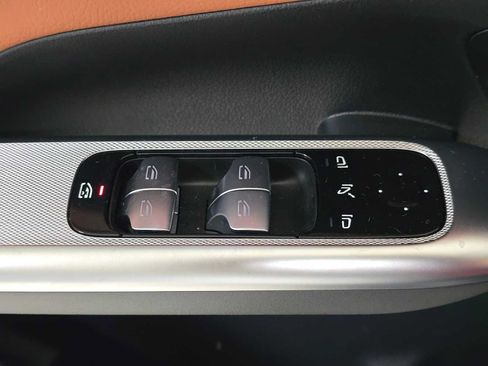 Certified 2026 Mercedes-Benz GLC 300 4MATIC image 24
