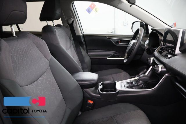 Certified 2024 Toyota RAV4 XLE AWD/4WD image 27