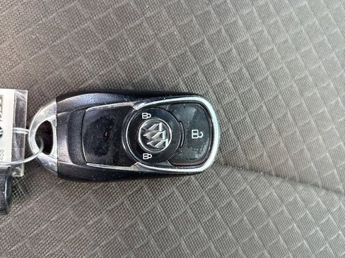 Used 2021 Buick Encore Preferred image 50