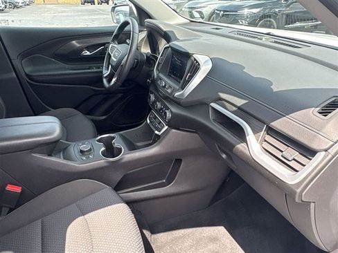 Certified 2024 GMC Terrain SLE w/ Driver Convenience Package FWD image 27