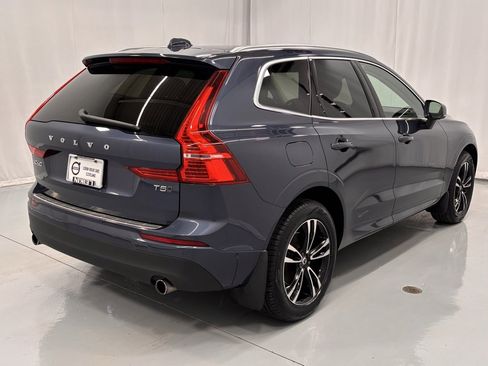 Used 2019 Volvo XC60 T5 Momentum w/ Premium Package image 6