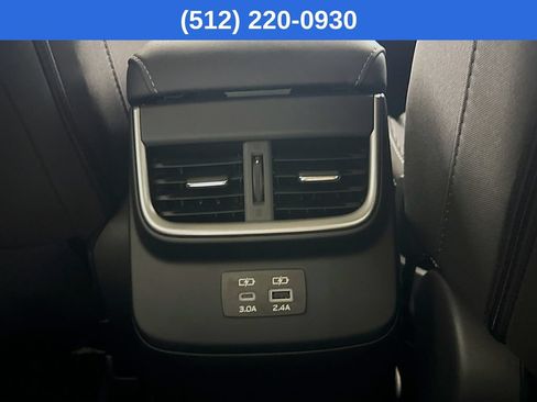 Used 2025 Subaru Outback Premium AWD/4WD image 31