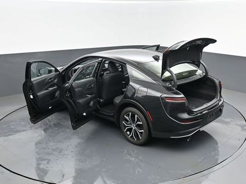 Used 2024 Toyota Crown XLE image 26