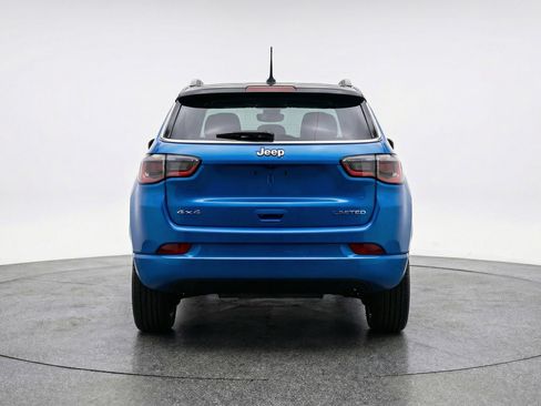 Used 2025 Jeep Compass Limited AWD/4WD image 7