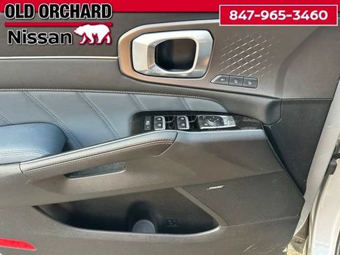 Used 2025 Kia Sorento SX Prestige AWD/4WD image 9