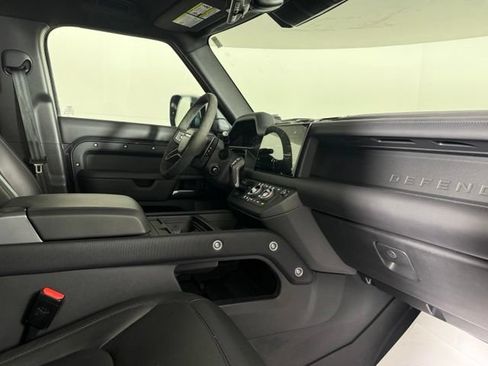 Used 2024 Land Rover Defender 110 Carpathian Edition AWD/4WD image 33