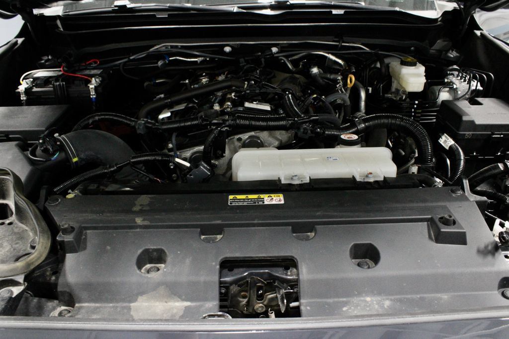 Used 2025 Toyota Tacoma TRD Sport AWD/4WD image 16