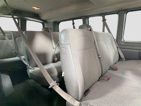 Used 2018 Chevrolet Express 3500 LT w/ LT Preferred Equipment Group RWD image 26