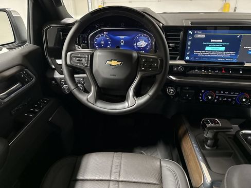 New 2026 Chevrolet Silverado 1500 High Country AWD/4WD image 11