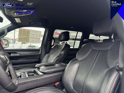 Used 2024 Jeep Wagoneer Series II w/ Flexible Seating Group RWD image 21