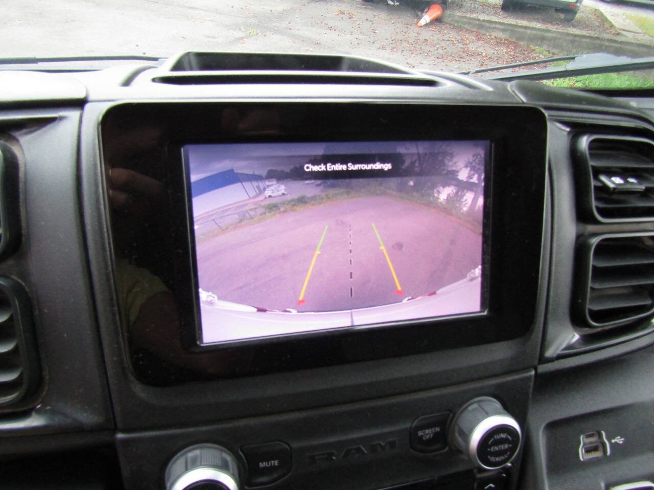 Used 2025 RAM ProMaster 3500 w/ Convenience Group FWD image 12
