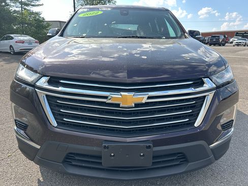 Used 2022 Chevrolet Traverse LT FWD image 2