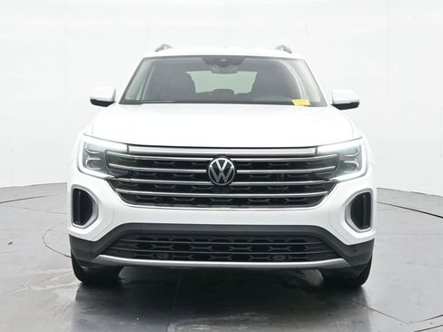 Used 2024 Volkswagen Atlas SE FWD image 2