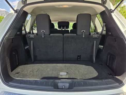 Used 2020 Nissan Pathfinder SV AWD/4WD image 29