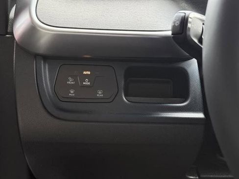 New 2025 Volkswagen ID. Buzz Pro S Plus image 19