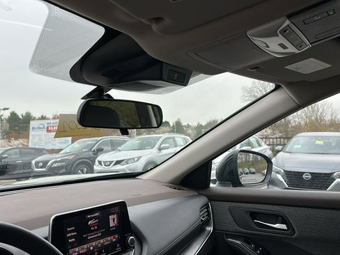 Certified 2022 Nissan Rogue SV image 21