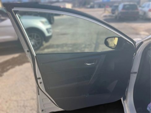 Used 2019 Toyota Corolla SE w/ Carpet Mat Package (TMS) image 22