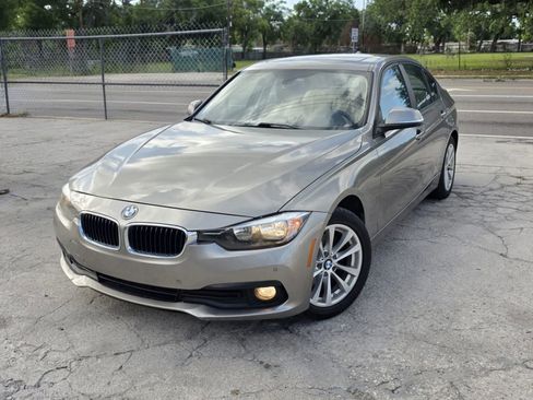 Used 2017 BMW 320i Sedan image 4