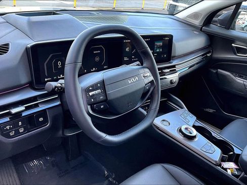 Used 2026 Kia Sportage SX Prestige image 11