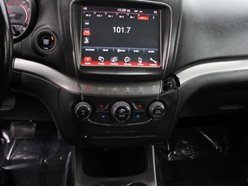 Used 2019 Dodge Journey Crossroad w/ Popular Equipment Group image 14