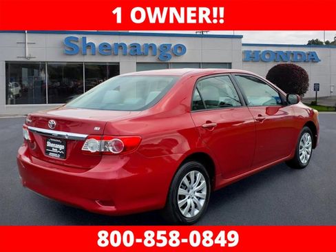 Used 2012 Toyota Corolla LE FWD image 3