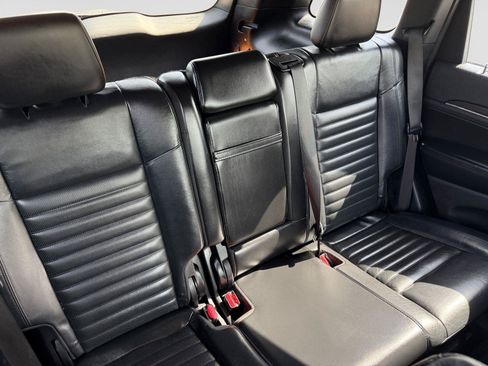 Used 2019 Jeep Grand Cherokee Limited X AWD/4WD image 19