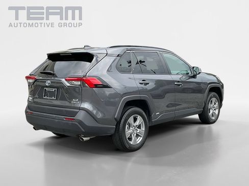 Used 2024 Toyota RAV4 XLE AWD/4WD image 7