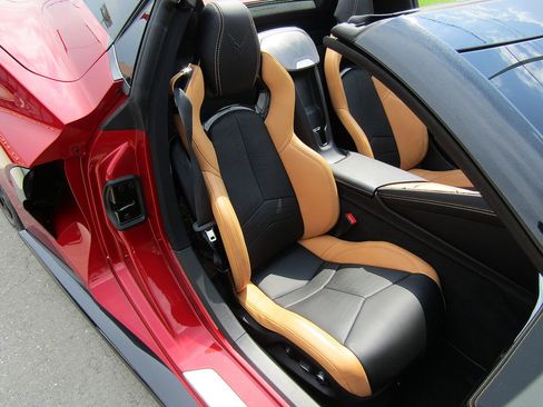 Used 2024 Chevrolet Corvette Stingray Preferred Conv w/ Stealth Interior Trim Package RWD image 12