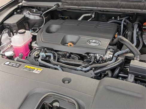 Used 2025 Lexus RX 350h image 38