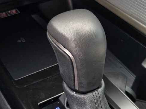 Used 2025 Toyota Camry SE FWD image 20
